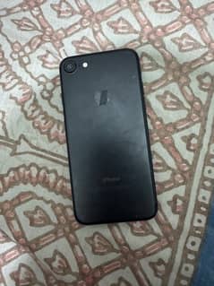 iphone 7 32 gb PTA approved (read descriptipn)