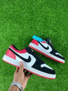 Nike air jordan 1 low (black Toe) 44 size