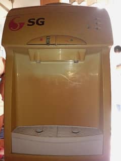 SG water dispenser with refrigerator and standwithout gass