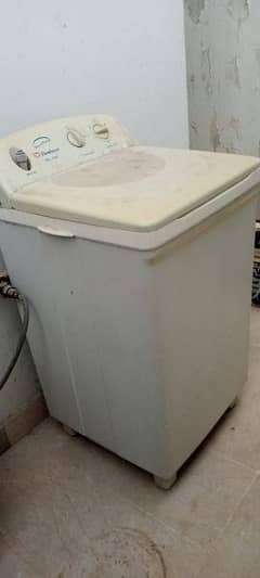 used washing machine but in running condition