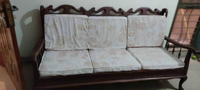 pure wooden sofa set in a very good condition 3