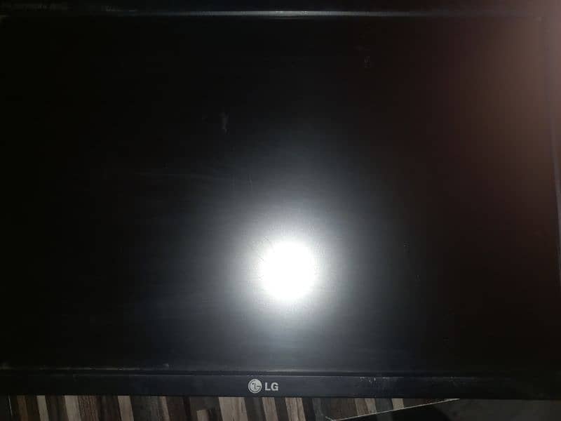 LG flatscreen monitor 0