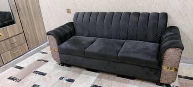 Luxury & Comfortable Sofa Set