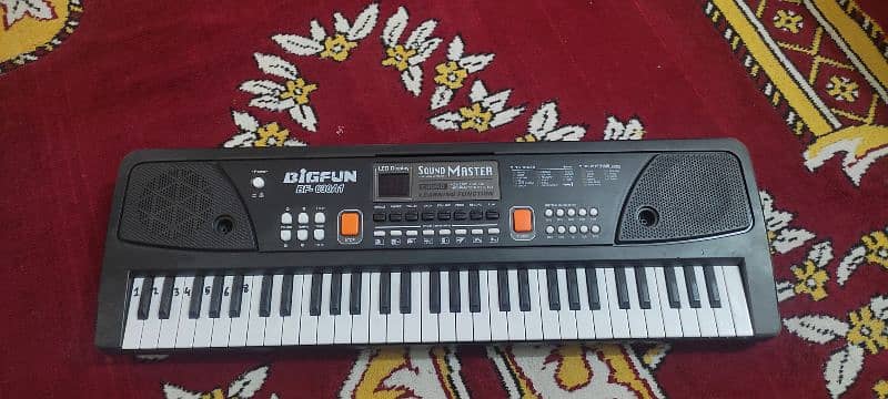 BIGFUN  electronic keyboard. 61 keys 1