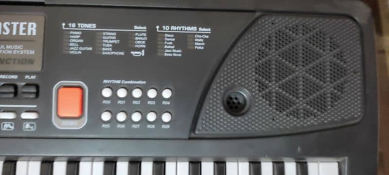 BIGFUN  electronic keyboard. 61 keys 5