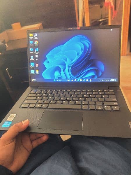 Lenovo Laptop V14 G3 0