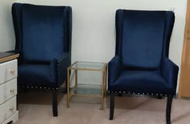 prince  chair color Navy blue very good condition