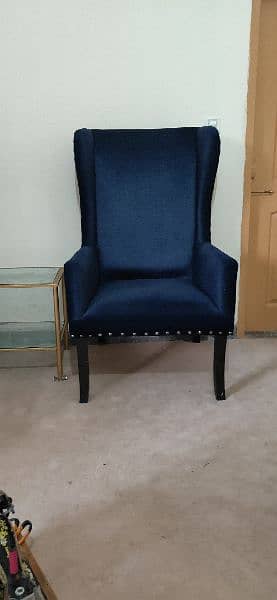 prince  chair color Navy blue very good condition 1