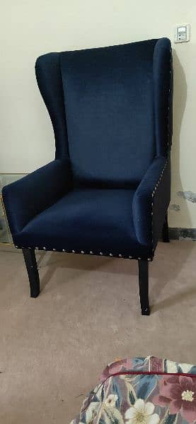 prince  chair color Navy blue very good condition 3