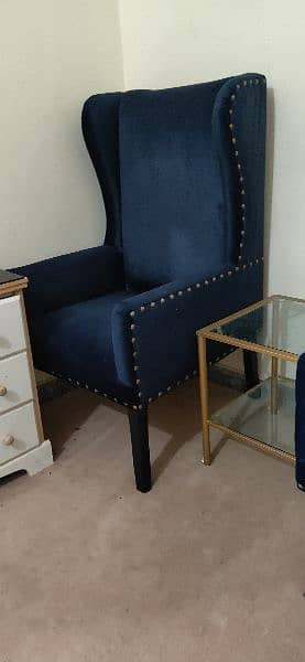 prince  chair color Navy blue very good condition 4