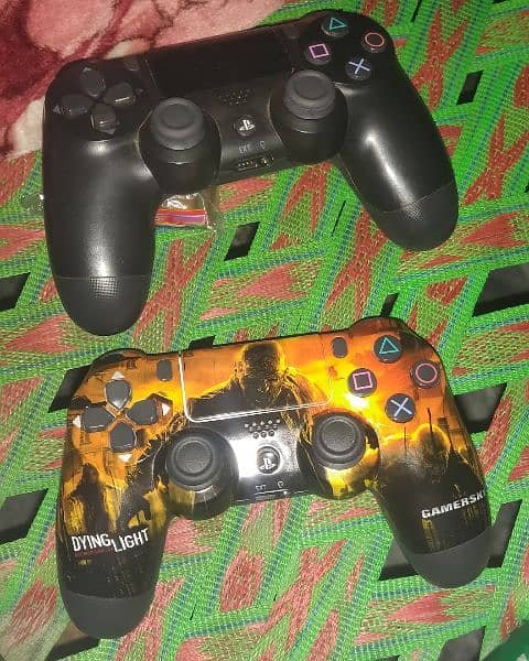 PS4 1TB with 2 controllers (slightly used) 3