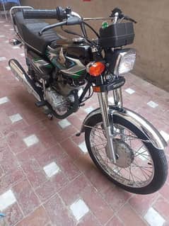 Honda 125 black colour full lush condition in Multan 0