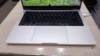 16/512 Apple MacBook Pro retina M1 M2