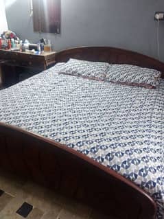 wooden king size bed