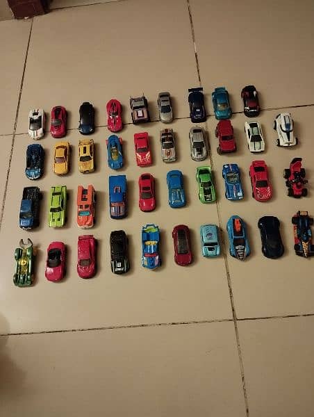 Hotwheels cars/storage box 2