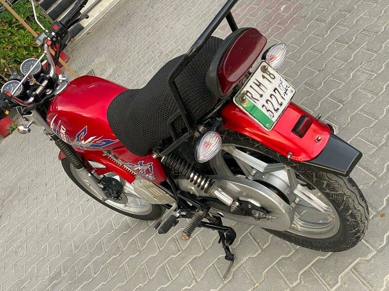 Suzuki GS SE 150cc 6