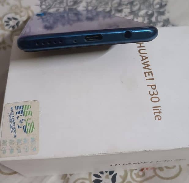 Huawei P30 lite in brand new condition 2
