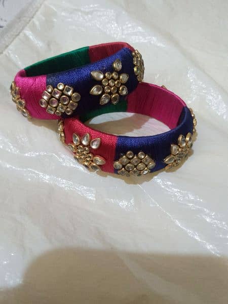 multi shade bangle 0