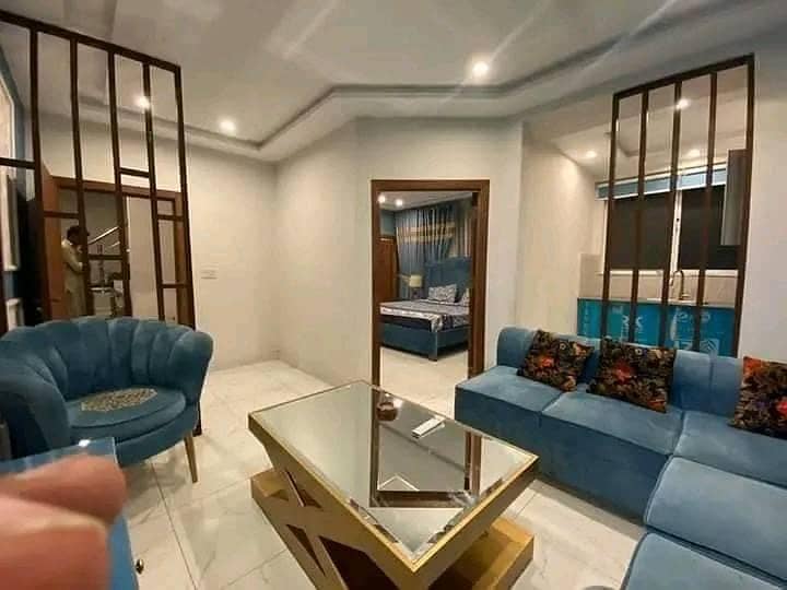 One bedroom flat for short stay like (3s4hrs ) for rent in bahria town 6