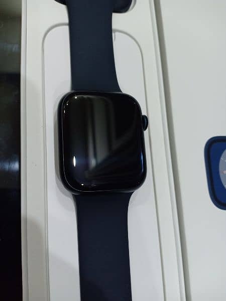 Apple Watch Series 8, 45mm, Midnight Aluminum , GPS 4