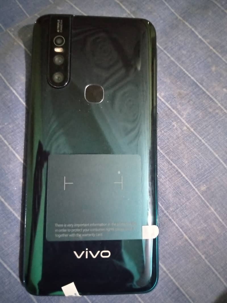 Vivo V15 8/256 4