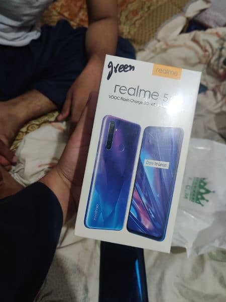 Realme 5 pro 8/128 Dual sim Full Box 2