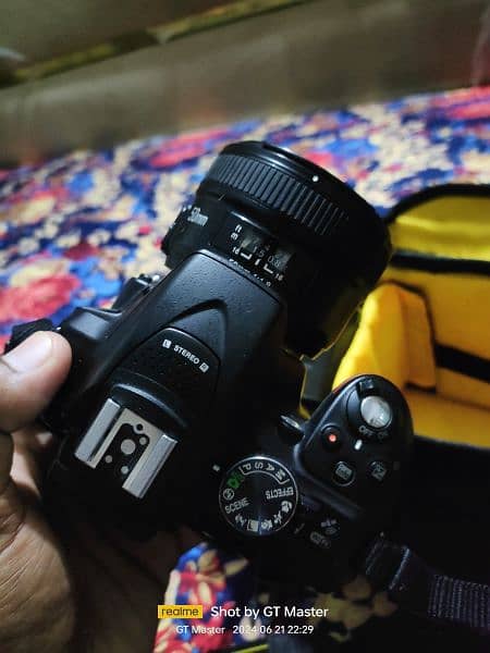 Nikon D5300 With 50 mm Or flash gun 3