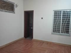 Perfect 5 Marla House In Allama Iqbal Town - Kashmir Block For Sale