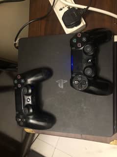 PlayStation 4( 1 TB )(very good condition)