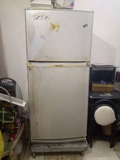 Dawlance fridge perfectly working
