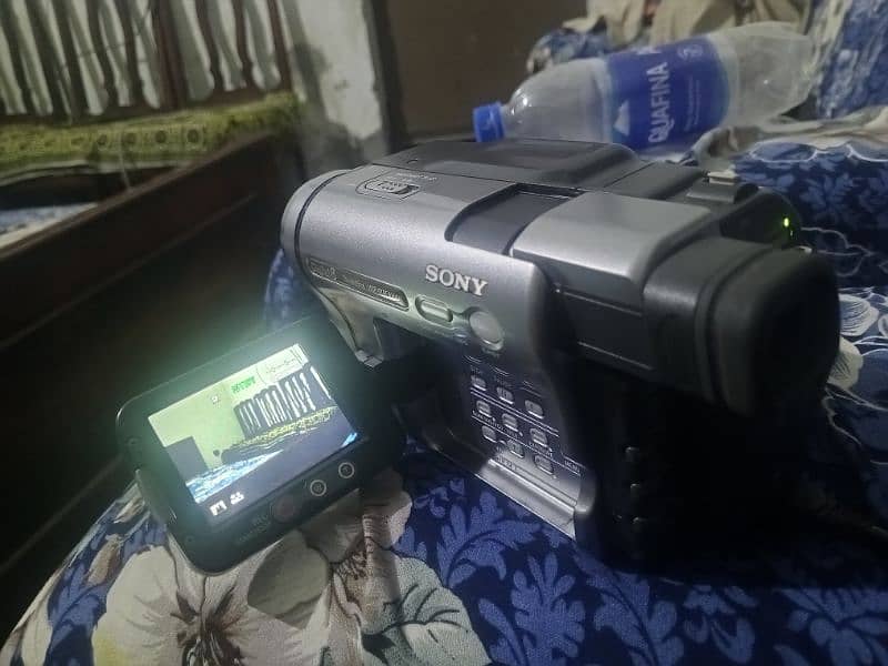 Sony Handycam for sale urgent need money 2