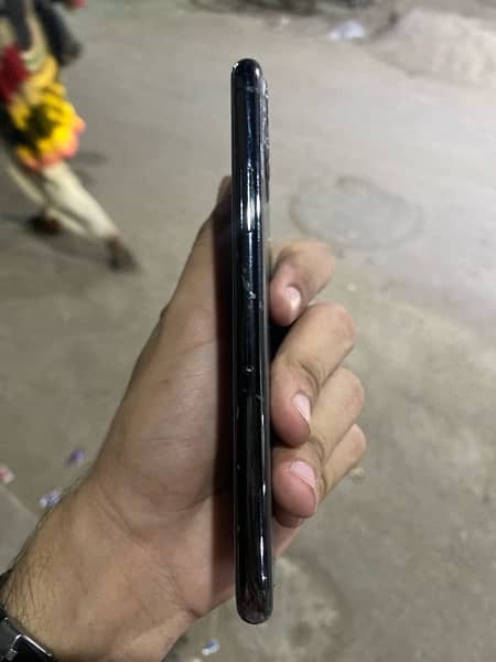 iphone 11 Pro PTA Approved Jv 4