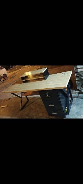 Office Study Gaming Tables Desk Available 19