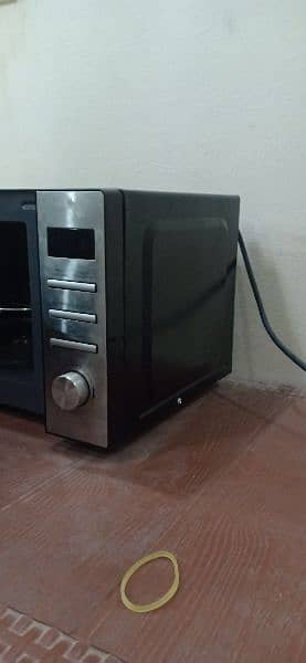 Westpoint Delux Microwave Oven With Grill 4