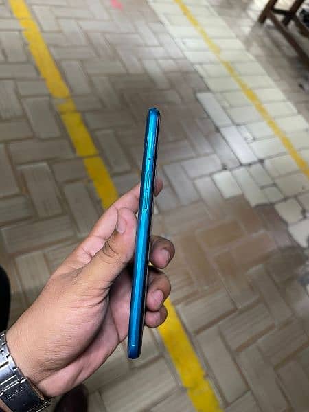 realme 5 i 1