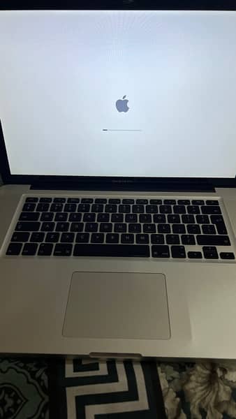 Apple macbook pro mid 2010 2