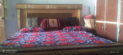 new Bed hai 10/9 condition bilkul Saaf hai Koi issue nai hai