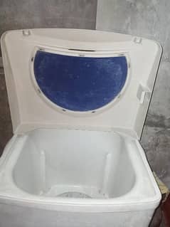 Toyo Washing machine (not too much used)