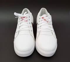 Men's sport's shoes, White