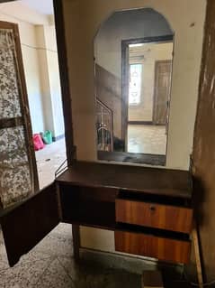 wall hanging dressing table for sell