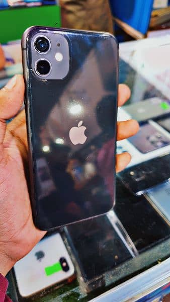 iphone 11 64GB pTA approved Display change 5