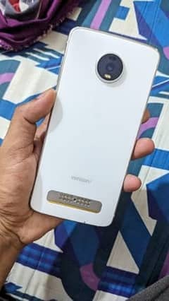 MOTO Z4 128GB 10/10 condition. . . . Pta approved exchange possible. . .