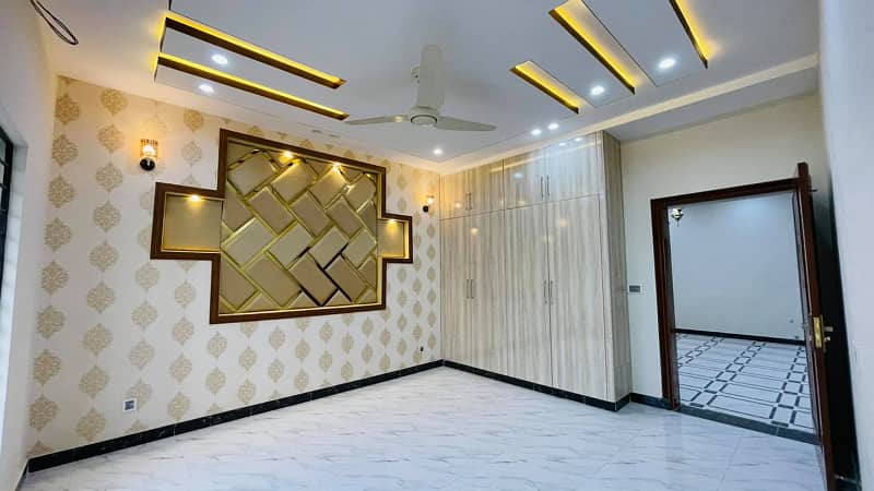 10 Marla Brand New Like Lavish House For Sale In Tulip Block Bahria Town Lahore 12
