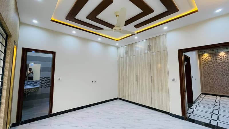 10 Marla Brand New Like Lavish House For Sale In Tulip Block Bahria Town Lahore 24