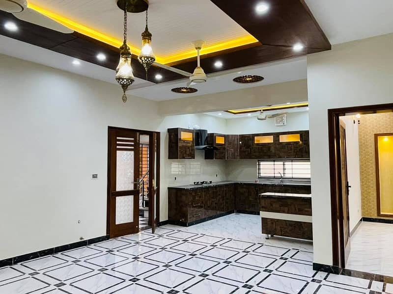 10 Marla Brand New Like Lavish House For Sale In Tulip Block Bahria Town Lahore 34