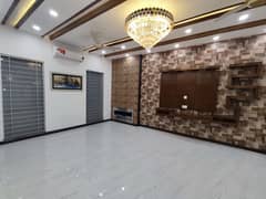 Slightly Used 10 Marla Full House Available for Rent in Overseas B, Block, Bahria Town, Lahore.