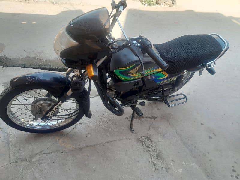 Honda Pridor 100CC 2022 Model 1