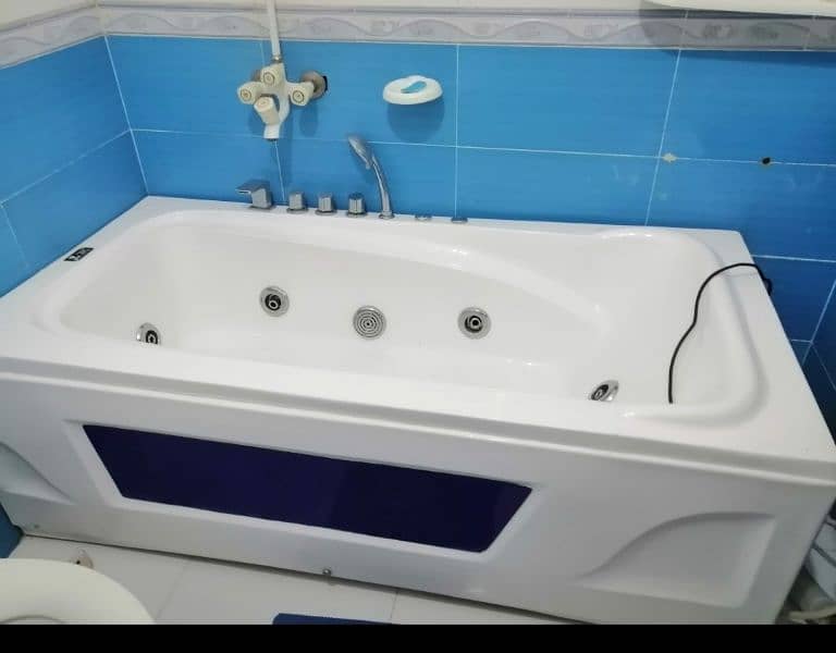 Enjoy Bath Tub with Jaccuzi & Hav Fun 3