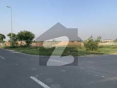 1 Kanal Pair Plots on Good Location For Sale In DHA Phase 8