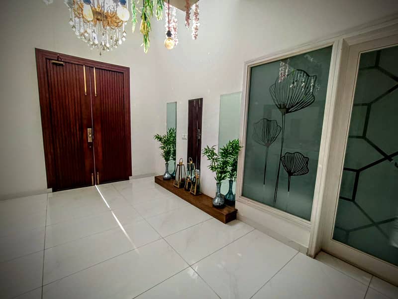 Owner's Built 1 Kanal Modern House Available for Sale 5